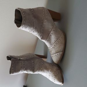 Silver, size 10, boots.